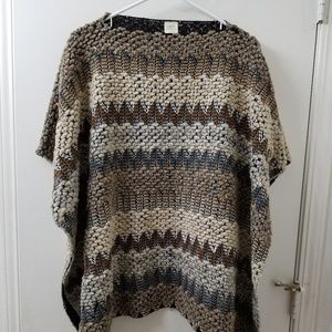 OS poncho, brown, cream and gray